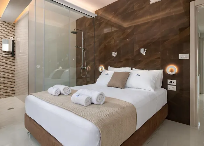 Rhodes Skyline With In Door Jacuzzi Sea View Appartamento